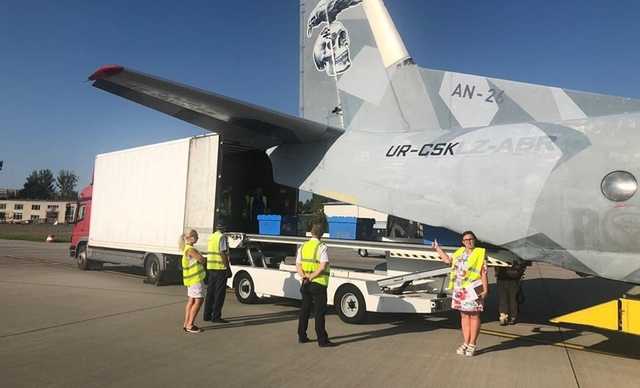 Известный почтовый оператор создаст собственную авиакомпанию: что будут перевозить