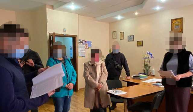 В Киеве чиновников районного управления образования проверяют по делу о растрате