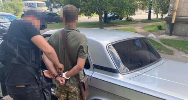 В Черкассах водитель военкома признал вину в коррупции