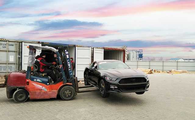 В Одесі митники вимагали по 50 дол з кожної завезеної автівки