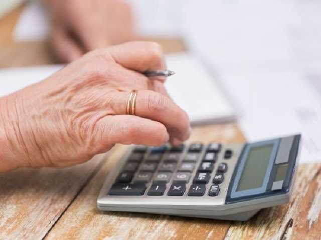 Пенсия по возрасту: украинцам разъяснили механизм начисления стажа и возможность добавления старых сведений