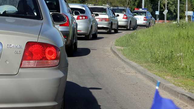 "За@бало", - активисты анонсировали автопробег к Зеленскому в Конча-Заспу 10 октября