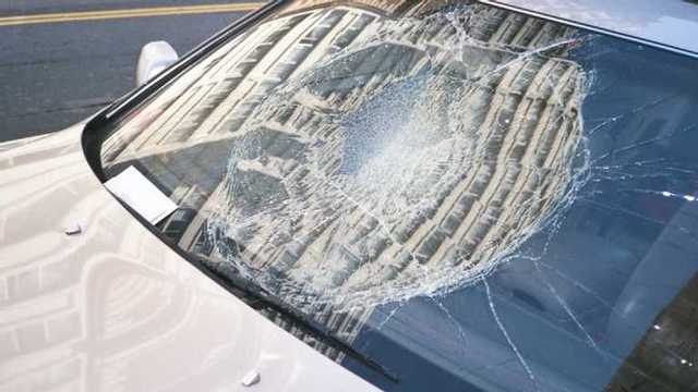 Пьяный украинец в Польше забросал камнями чужое авто
