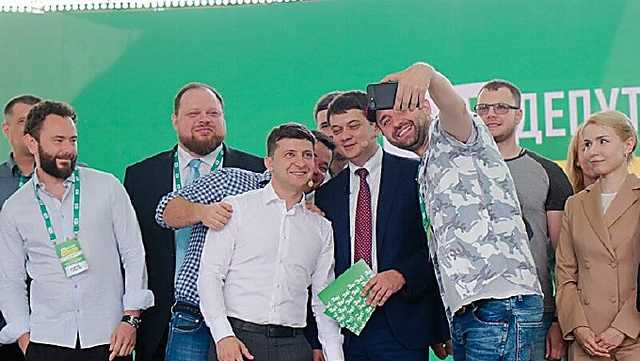 Арахамия - Разумкову о лишении мандата: Будет зависеть от вашего политического будущего