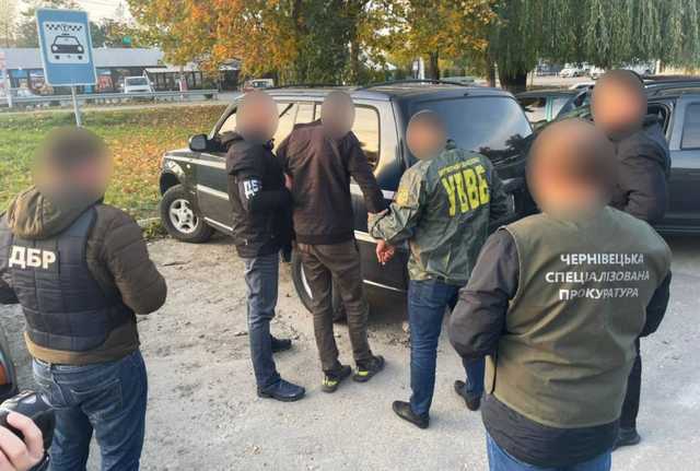 В Черновцах на взятке поймали пограничника