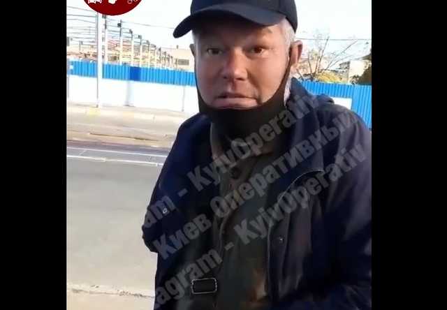 Желал смерти всем близким: в Киеве неадекват бросался на людей