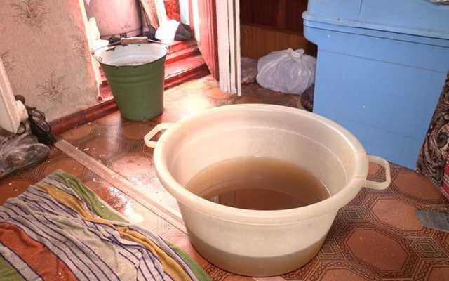 В харьковской многоэтажке затопило 15 квартир: сосед срезал батареи и поехал за границу