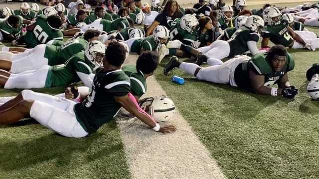 В последние минуты школьного матча: в США во время стрельбы ранили 4 человек