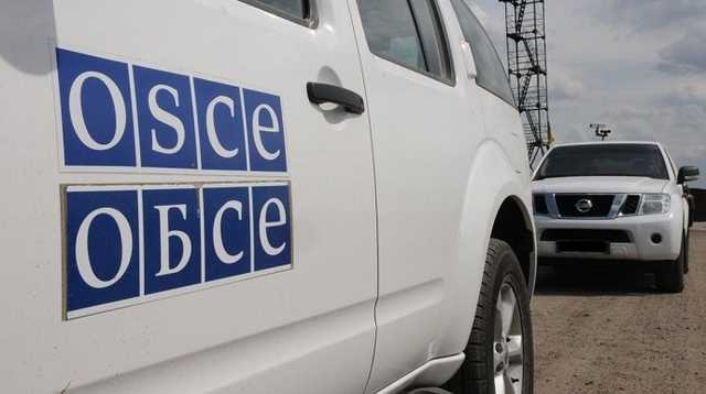 Оккупанты в Донецке устроили "пикет" и заблокировали отель с наблюдателями ОБСЕ