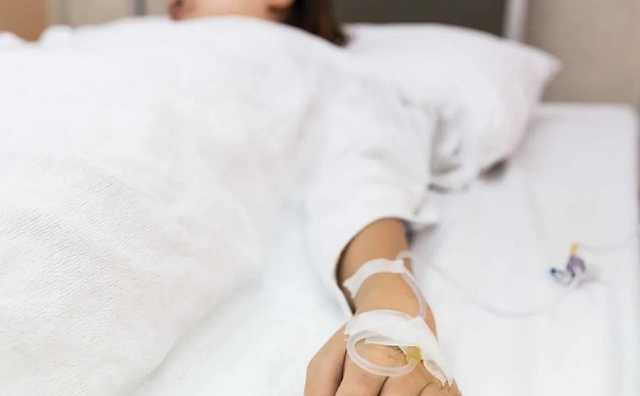 На Херсонщине 16-летняя девушка пыталась поджечь сигарету от кипятильника и получила сильные ожоги