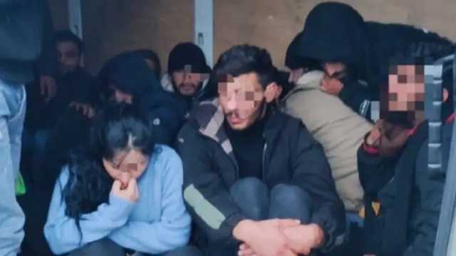 В Польше задержали украинца, который набил курьерский фургон нелегалами из Ирака