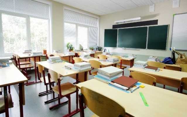 Более трети украинских школ ушли на осенние каникулы с 18 октября - Шкарлет