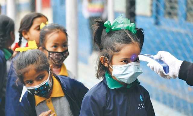 У США з’ясували, що вакцина Pfizer на 93% запобігає госпіталізації дітей 12-18 років