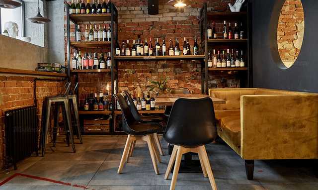 Как на самом деле проверяют ковидные документы у посетителей кафе