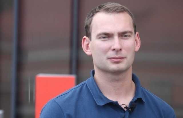 Стефанчук сообщил о прекращении полномочий главы фракции "Голос" Железняка