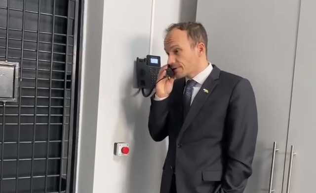 Малюська анонсировал звонки и интернет для заключенных в СИЗО в Украине