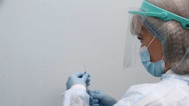 Пункты вакцинации от COVID-19 исчезнут из больниц