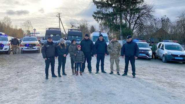 Чудом спасся: на Хмельнитчине всю ночь в лесу искали 10-летнего мальчика