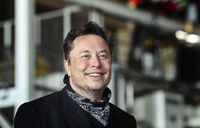 Tesla стала самым дорогим автопроизводителем в мире: двусмысленная реакция Илона Маска