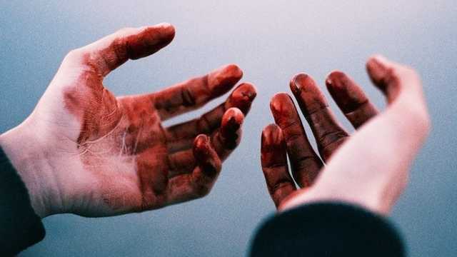 Под Киевом мужчина из-за денег убил мать