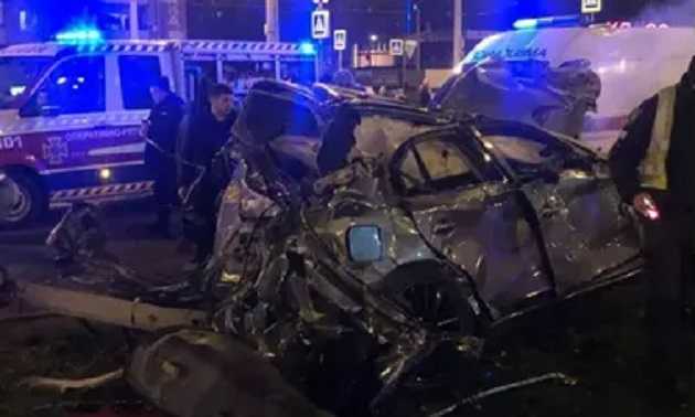 Мать полностью финансирует сына: появились данные о родителях виновника ДТП в Харькове