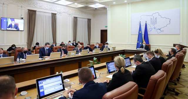 Кабмин сегодня рассмотрит стратегию интеграции переселенцев, е-аудит и национальную программу информатизации