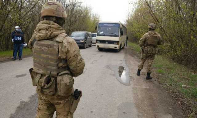 Украина в ТКГ попросила вернуть трех пленниц из ОРДЛО. Россия отказала