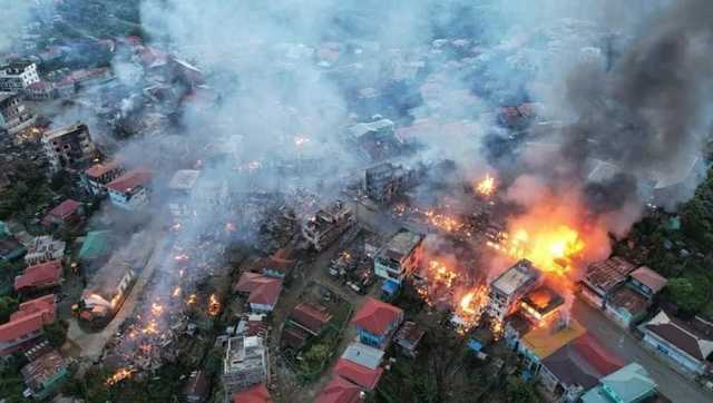В Мьянме в результате обстрела сгорели 160 домов