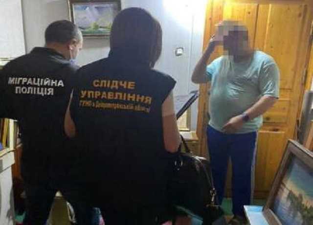 В Днепре арестовали мужчину, который продавал детскую порнографию