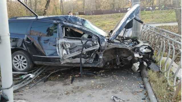 Потрійна ДТП у Рівному: у мережі опублікували момент зіткнення автомобілів