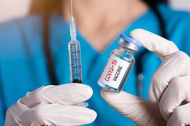 Рада разрешила ускоренную госрегистрацию вакцин и лекарств от COVID-19