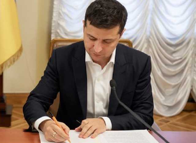 Зеленский направил в Раду представление о назначении нового министра обороны