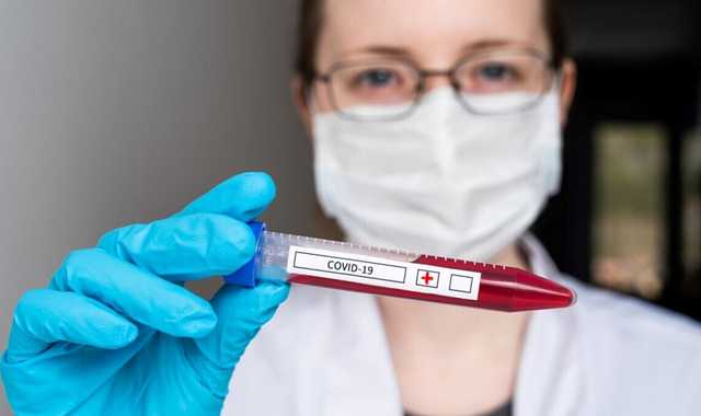    27,3 .   COVID-19,  699 