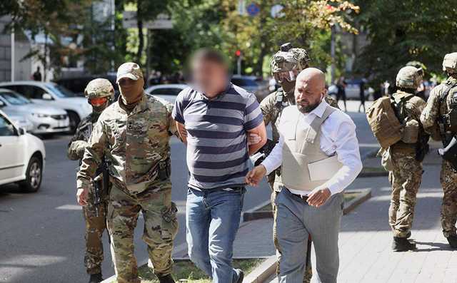 Угрожавшего взорвать Кабмин ветерана АТО отпустили из-под стражи