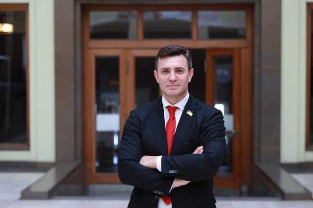 «Николай Тищенко - это феномен»: глава закарпатского облсовета Петров сравнил нардепа с викингом