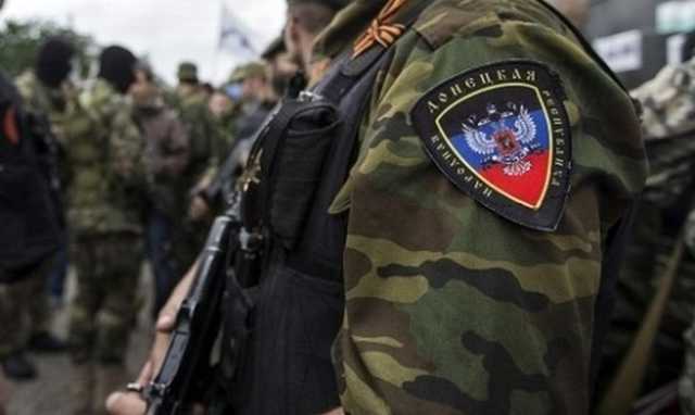 В Донецке вооруженные боевики проводят облаву