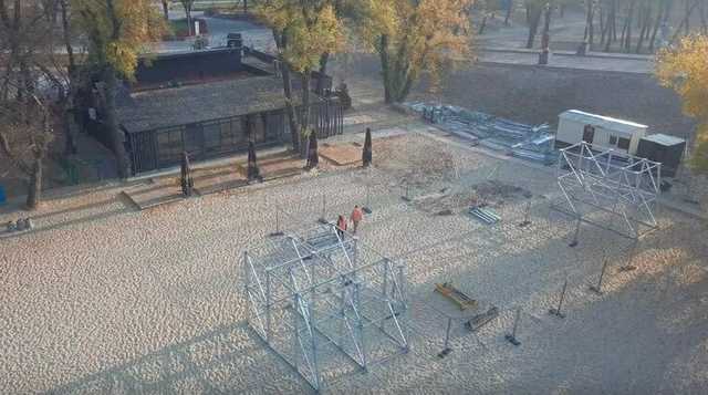 В Киеве начали строить канатную дорогу на Труханов остров
