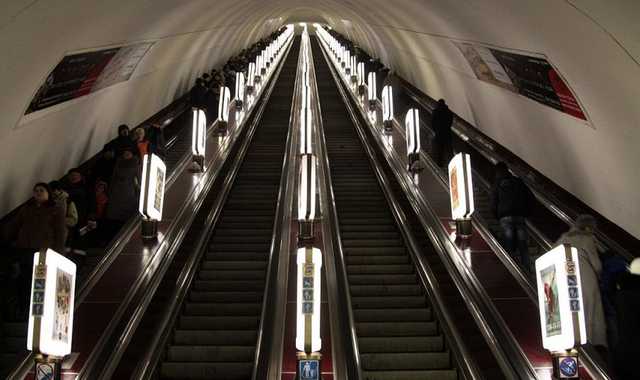 В харьковском метро внезапно умер мужчина