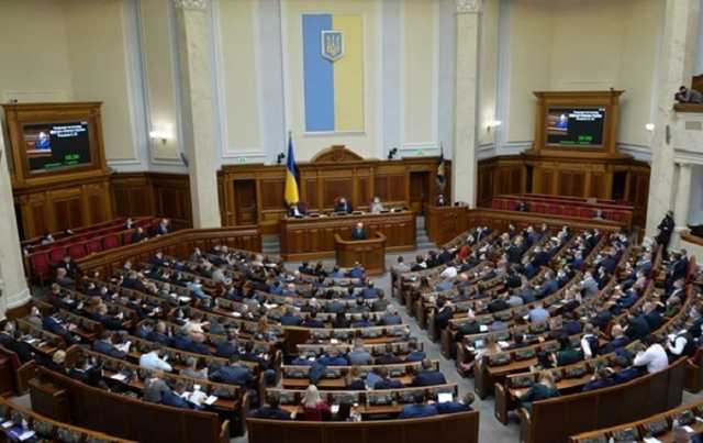 В ЦИК назвали имена трех новых народных депутатов