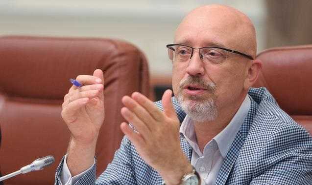 Новый министр обороны дал ссуду в 1,1 млн долларов наличными