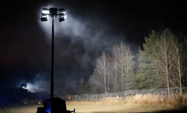 Две группы мигрантов прорвались через границу из Беларуси в Польшу: появились подробности