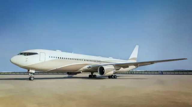 Олигарх Путина продает роскошный самолет Boeing со спальнями и столовой