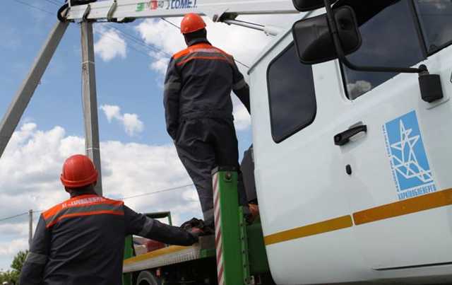 Под Харьковом мужчина обстрелял бригаду облэнерго. Есть пострадавший