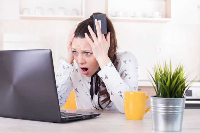 «ПриватБанк» массово закрывает счета «ФОПов»: в банке объяснили, что происходит