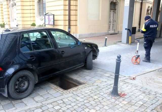 В Польше авто наехало на украинца, работавшего в колодце