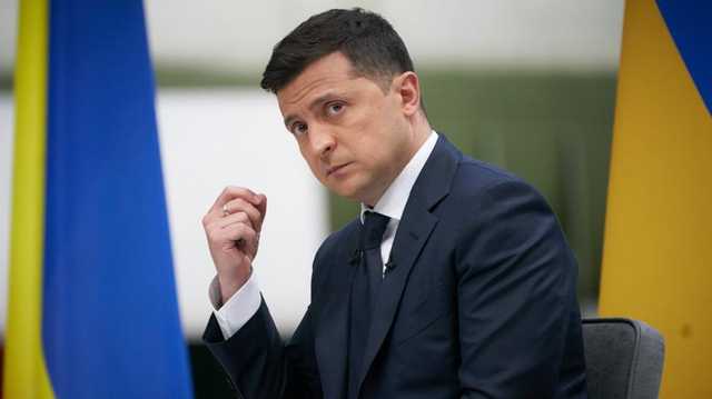 Зеленский поручил усилить борьбу с подделкой COVID-документов в турфирмах