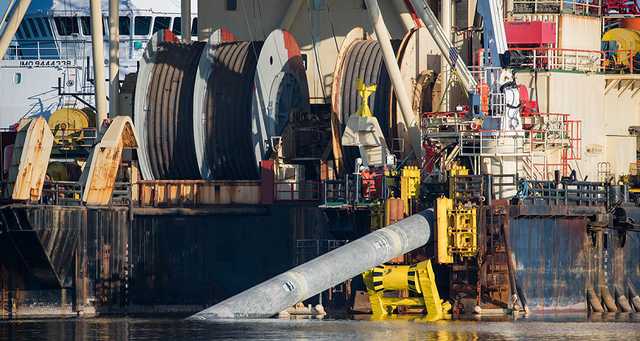 Германия приостановила сертификацию "Северного потока-2"