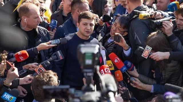 У вас сверхважная роль, – Зеленский поздравил с Днем радио, связи и телевидения