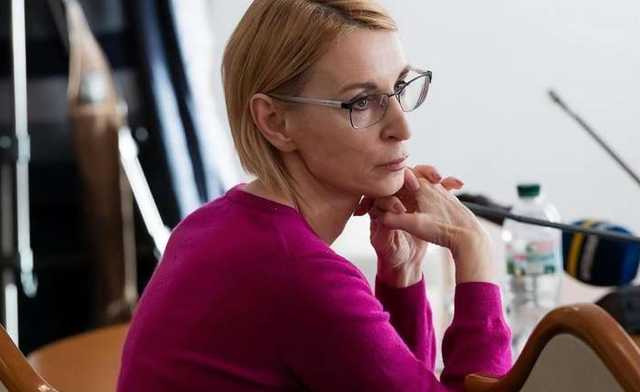 Богуцкая продолжает защищать права антиваксеров