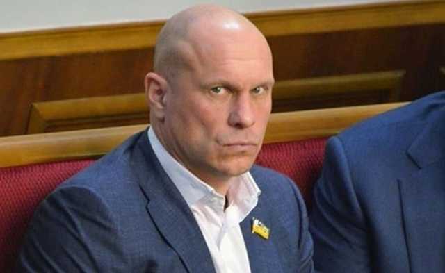 Кива сдал наградные пистолеты и разрешения на их хранение